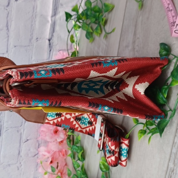 Wrangler Aztec Satchel/crossbody NWT - Picture 8 of 11